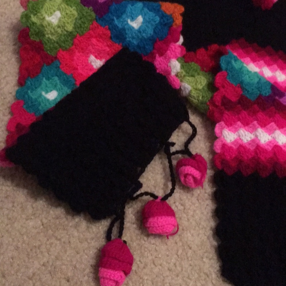 Handmade scarf - Picture 2 of 8